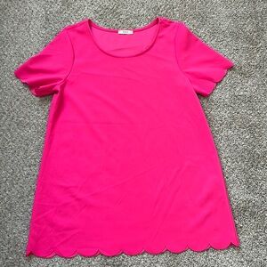 Hot Pink boutique scalloped top. Size S